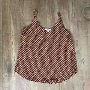Scalloped neck cami in brown/maroon